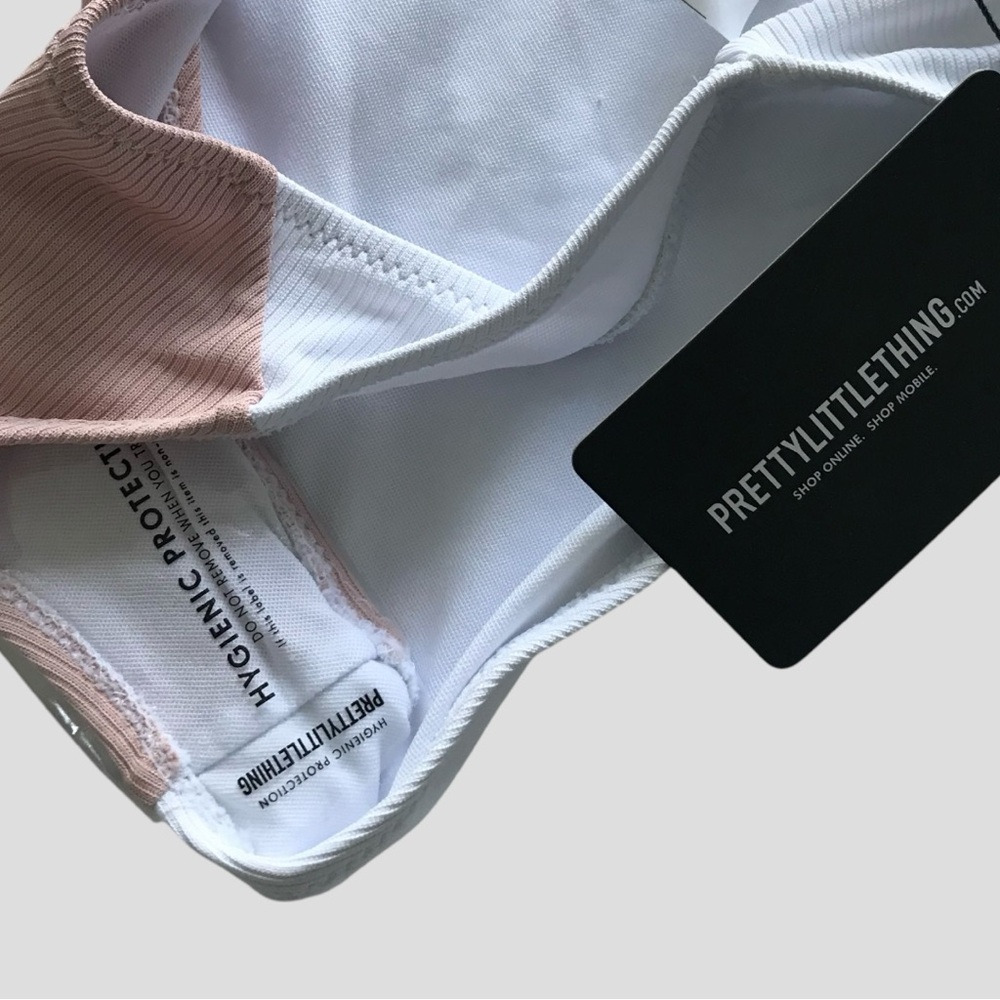 PrettyLittleThing Ribbed Two Tone Bikini NWT SIZE 4 - Picture 11 of 11